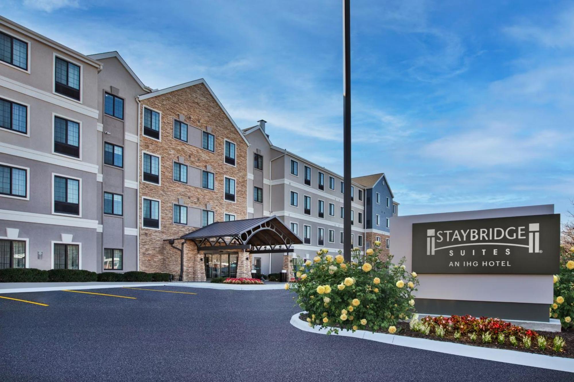 Staybridge Suites Omaha 80Th And Dodge By Ihg Kültér fotó