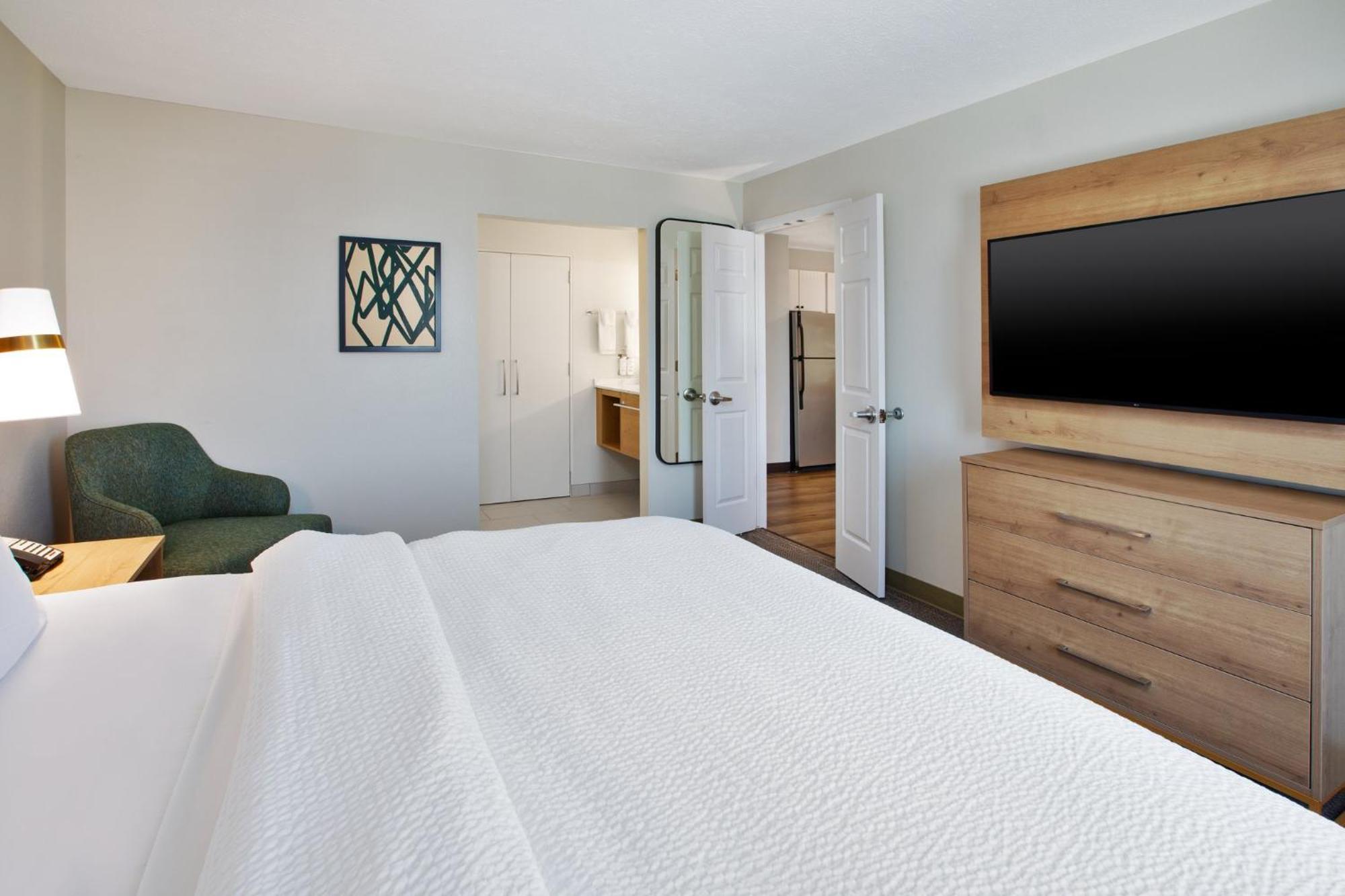 Staybridge Suites Omaha 80Th And Dodge By Ihg Kültér fotó