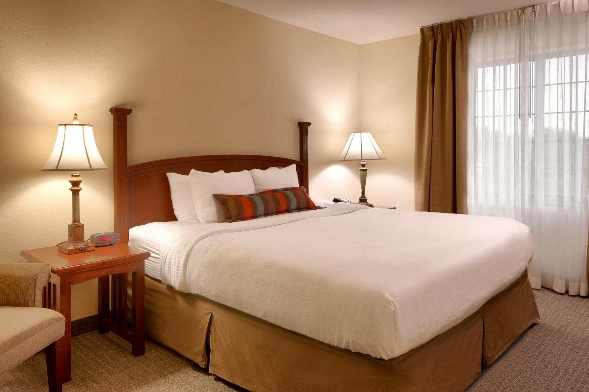 Staybridge Suites Omaha 80Th And Dodge By Ihg Kültér fotó